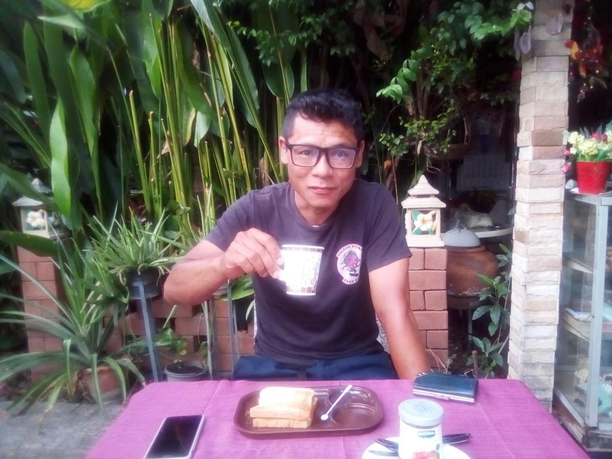 Ban Kru Ae mixed dorm Bed & Breakfast Bangkok Bagian luar foto