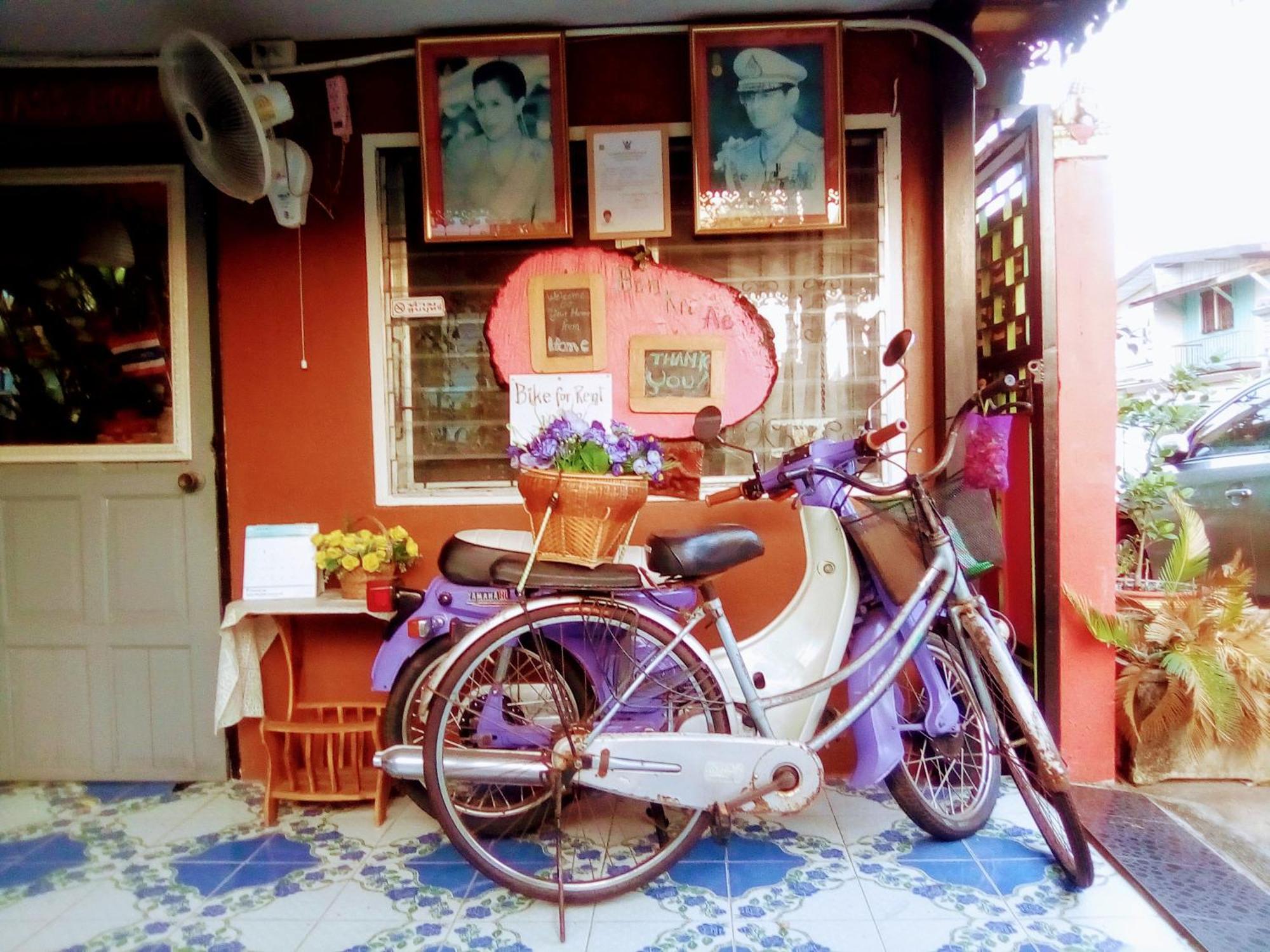 Ban Kru Ae mixed dorm Bed & Breakfast Bangkok Bagian luar foto